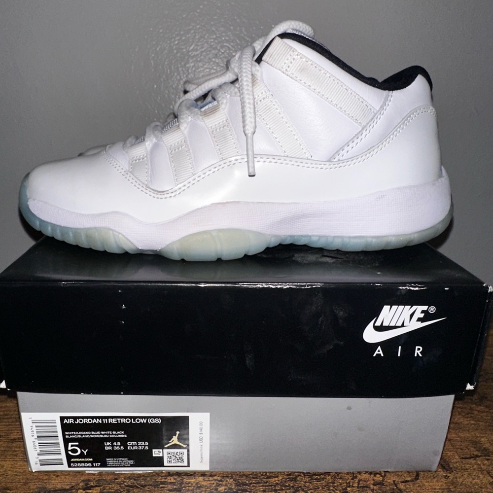 Nike Air Jordan 11 Retro Low Kids Shoes Size 5y - White